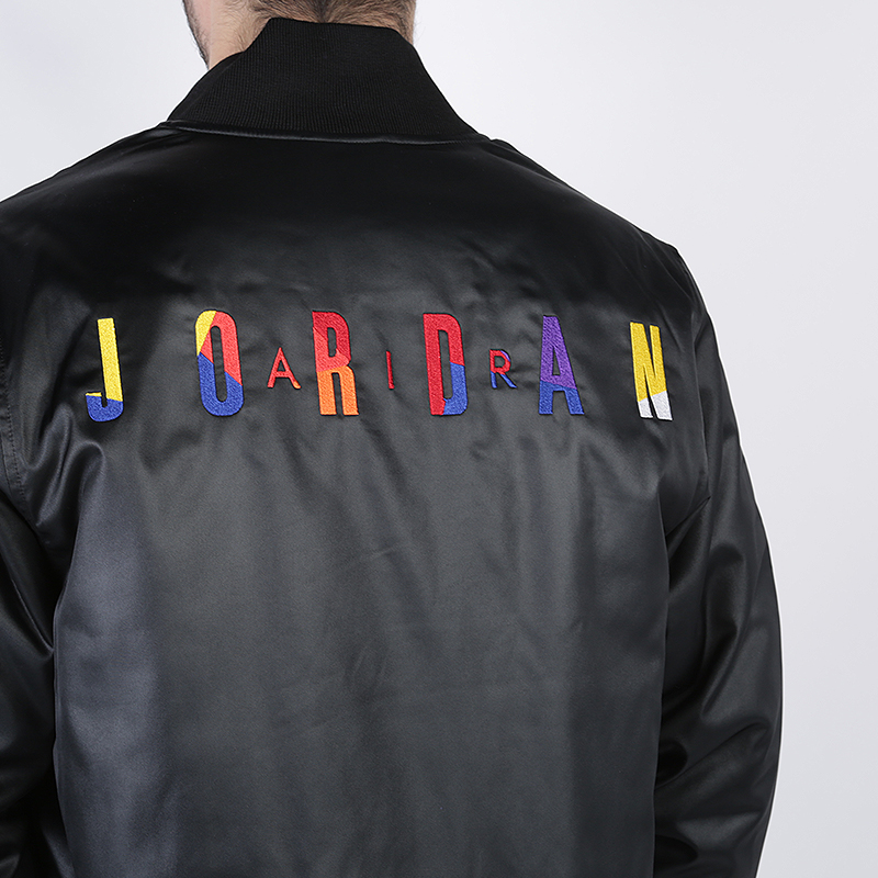 мужская черная куртка Jordan DNA Satin Jacket AV0112-010 - цена, описание, фото 4